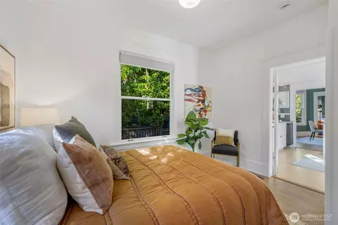 Bedroom - 809 23rd Ave E, Seattle, WA 98112 photo 4 of 6
