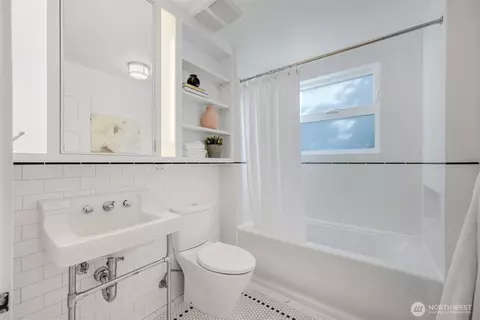 Bath - 809 23rd Ave E, Seattle, WA 98112 photo 1 of 1