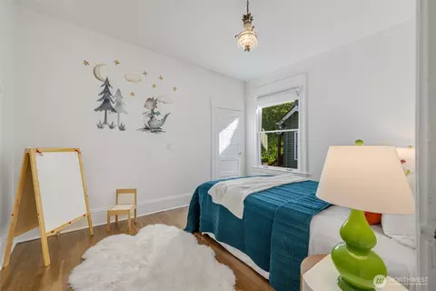 Bedroom - 809 23rd Ave E, Seattle, WA 98112 photo 5 of 6