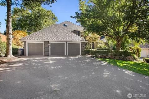 25857 SE 22nd Pl, Sammamish, WA 98075