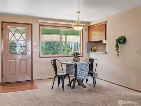 Dining - 407 Norman St, Sequim, WA 98382 photo 3 of 3