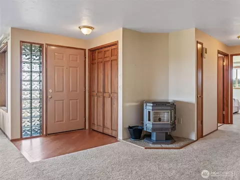 Entry Way - 407 Norman St, Sequim, WA 98382 photo 1 of 1