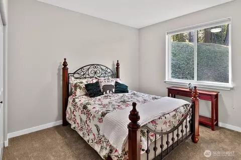 Bedroom - 1285 Fox Hollow Rd, Sequim, WA 98382 photo 5 of 6