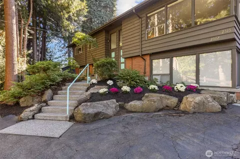 2515 NE 106th Pl, Seattle, WA 98125