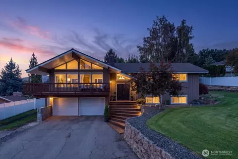 149 20th Pl NE, East Wenatchee, WA 98802