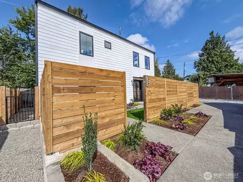 5404 20th Ave S, Seattle, WA 98108