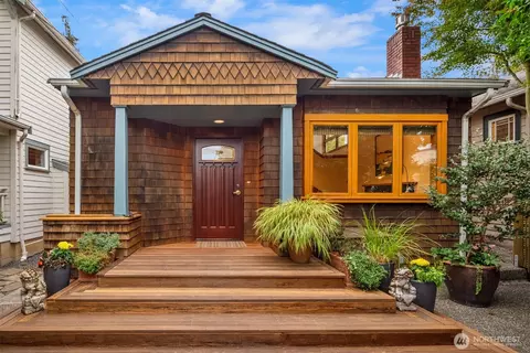 2020 42nd E, Seattle, WA 98112
