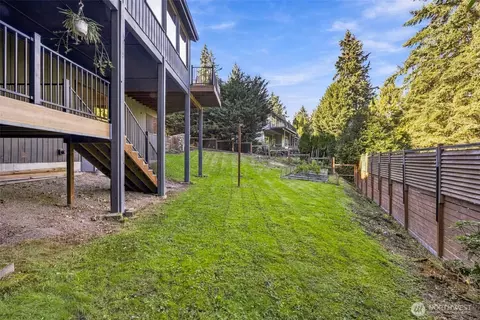 Exterior - 21931 3rd Ave SE, Bothell, WA 98021 photo 7 of 9