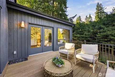 Exterior - 21931 3rd Ave SE, Bothell, WA 98021 photo 5 of 9
