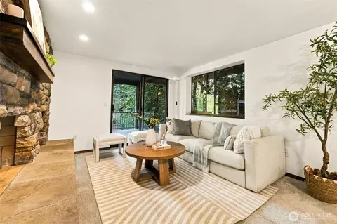 Living - 21931 3rd Ave SE, Bothell, WA 98021 photo 5 of 5