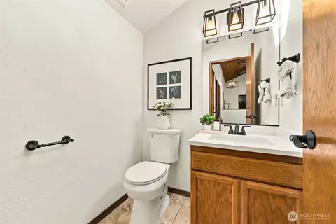 Bath - 21931 3rd Ave SE, Bothell, WA 98021 photo 1 of 5