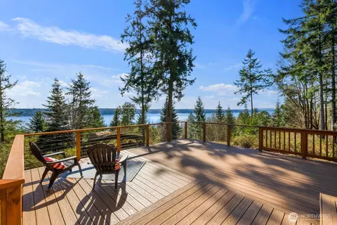 110 Groves Way, Port Ludlow, WA 98365