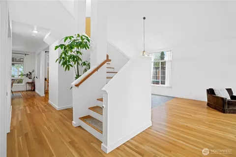 Entry Way - 11208 42nd Ave SE, Everett, WA 98208 photo 1 of 2