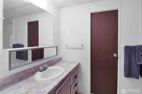 Bath - 620 112th St SE #174, Everett, WA 98208 photo 3 of 3