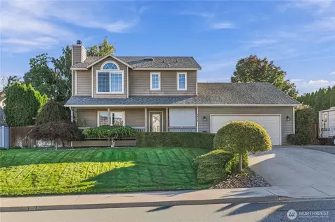 2434 Highland View Dr, East Wenatchee, WA 98802