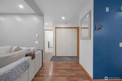 Entry Way - 7220 Rainier Dr #101, Everett, WA 98203 photo 2 of 3