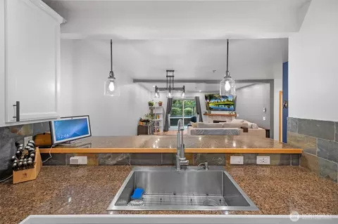 Kitchen - 7220 Rainier Dr #101, Everett, WA 98203 photo 3 of 3