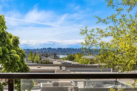 410 2nd Ave S #111, Kirkland, WA 98033