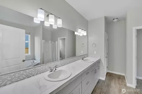 Bath - 410 Buell St SW, Orting, WA 98360 photo 4 of 5