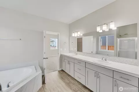 Bath - 410 Buell St SW, Orting, WA 98360 photo 2 of 5