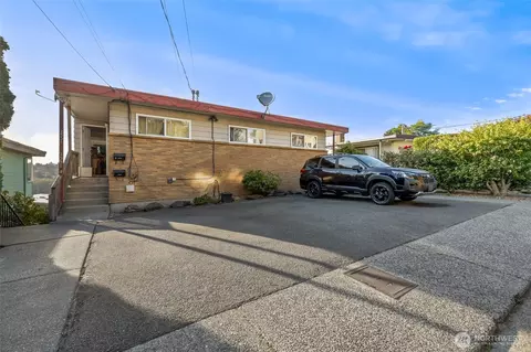 2551 13th Ave W, Seattle, WA 98119