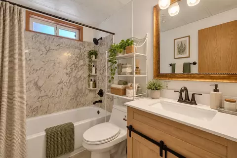 Bath - 836 Harman Way S #56, Orting, WA 98360 photo 2 of 2