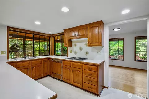 Kitchen - 14216 26th Ct SE, Mill Creek, WA 98012 photo 2 of 3