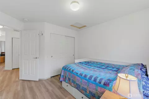 Bedroom - 1924 187th Pl SE, Bothell, WA 98012 photo 4 of 6