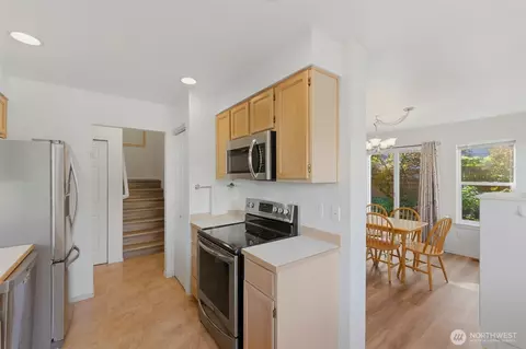 Kitchen - 1924 187th Pl SE, Bothell, WA 98012 photo 2 of 3