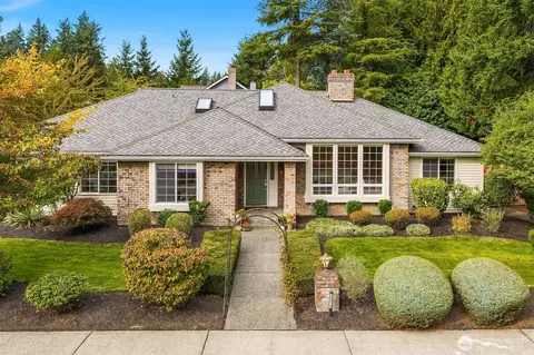 22318 NE 22nd St, Sammamish, WA 98074