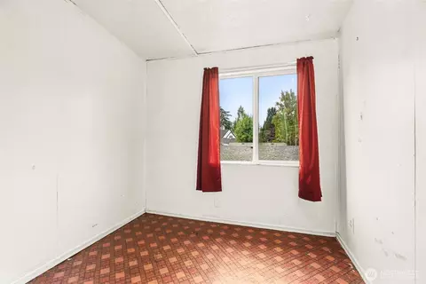 Bedroom - 2535 30th Ave, Longview, WA 98632 photo 4 of 5