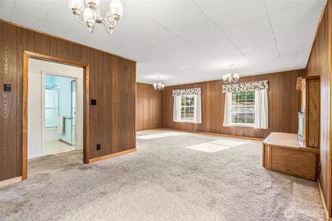 Living - 2535 30th Ave, Longview, WA 98632 photo 3 of 6