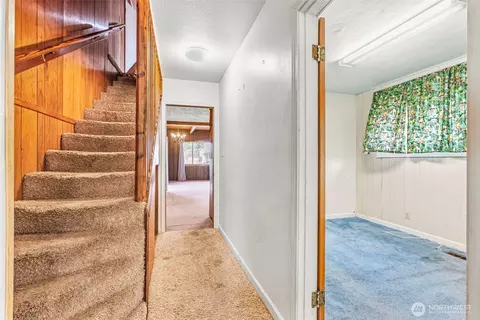 Entry Way - 2535 30th Ave, Longview, WA 98632 photo 1 of 1