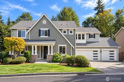 208 107th Pl SE, Bellevue, WA 98004