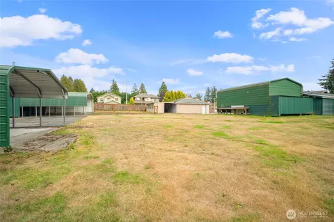 Exterior - 1605 126th St SE, Everett, WA 98208 photo 5 of 5