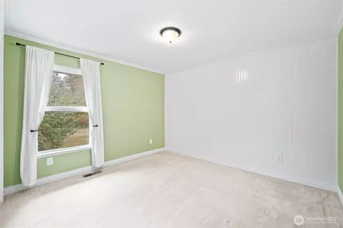 Bedroom - 1605 126th St SE, Everett, WA 98208 photo 4 of 4