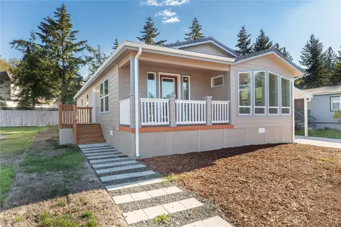 359 NE Saturn Ln, Bremerton, WA 98311