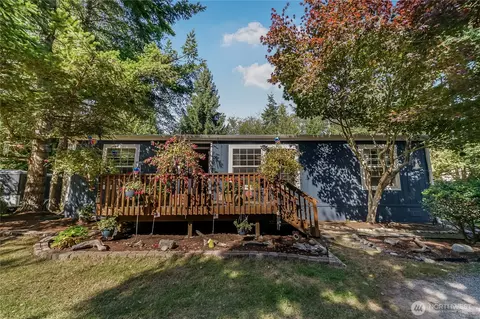 310 Saylor Rd, Camano Island, WA 98282