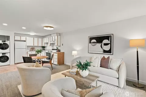 5225 50th Ave NE #204, Seattle, WA 98105