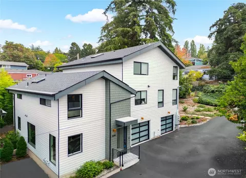 514 NE 102nd St #B, Seattle, WA 98125