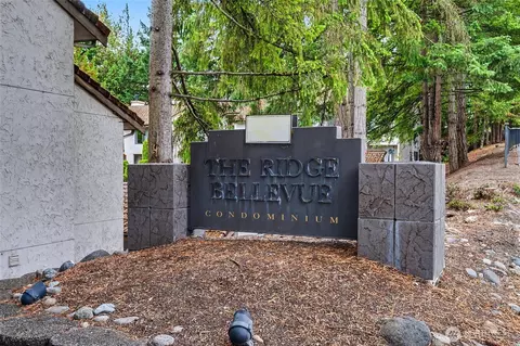 10410 NE 32nd Pl #D-104, Bellevue, WA 98004