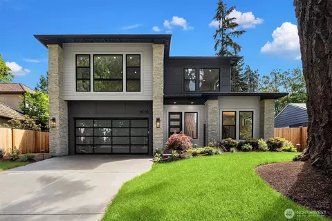 8016 Fairway Dr NE, Seattle, WA 98115