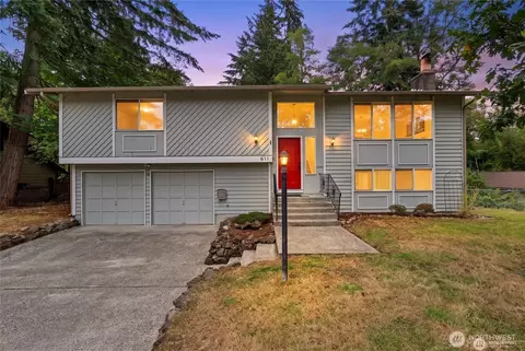 611 Cougar St SE, Olympia, WA 98503