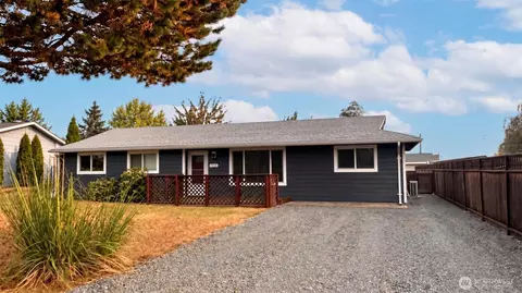 1414 33rd St, Anacortes, WA 98221