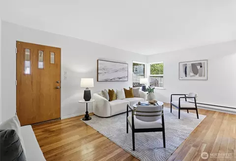 Living - 2907 18th St, Everett, WA 98201 photo 2 of 2