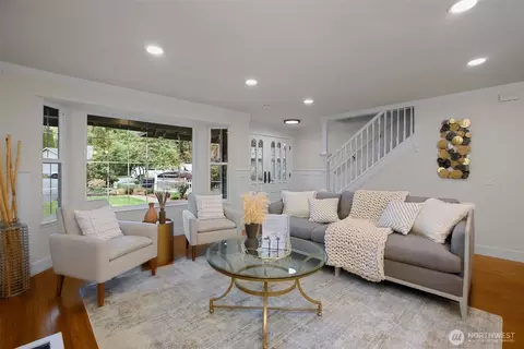 Living - 606 164th Pl SE, Bothell, WA 98012 photo 1 of 4