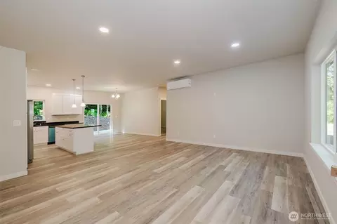 61 E Olyview Pl, Grapeview, WA 98546 photo 4