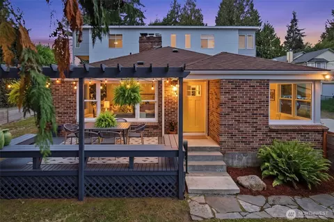 10735 Densmore Ave N, Seattle, WA 98133