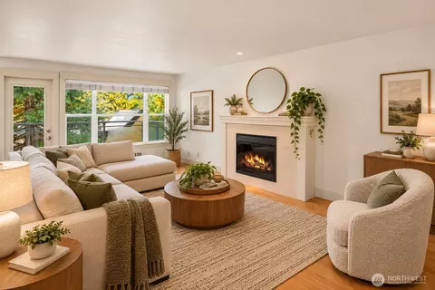 22910 90th Ave W #D303, Edmonds, WA 98026