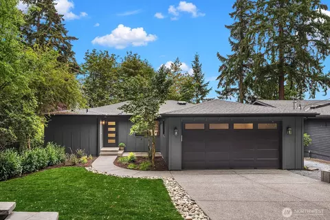 7070 94th Ave SE, Mercer Island, WA 98040